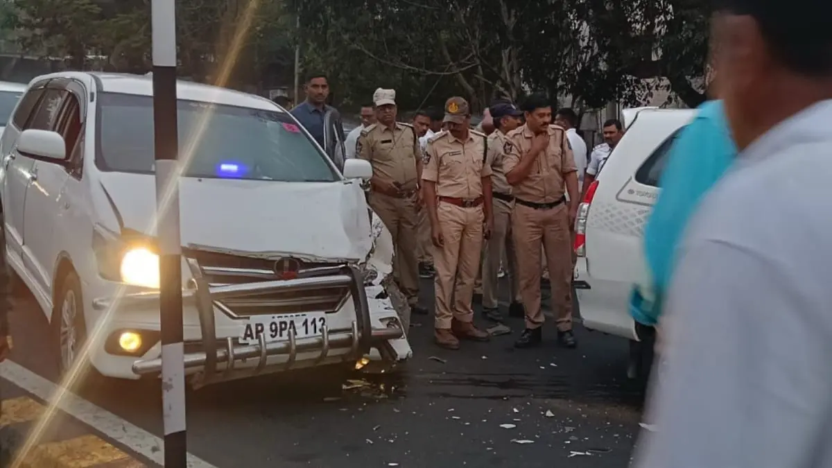 డిప్యూటీ సీఎం పవన్ కాన్వాయ్‌కు ప్రమాదం