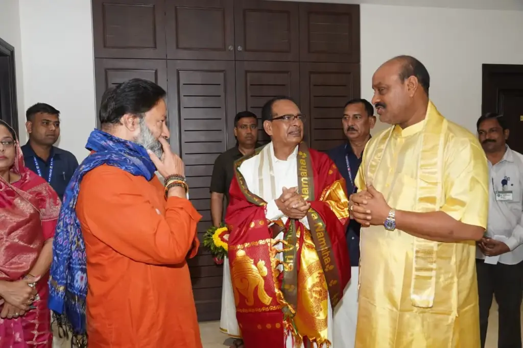 Tirumala: కేంద్ర మంత్రి శివరాజ్ సింగ్ తో అచ్చెన్నాయుడు భేటీ