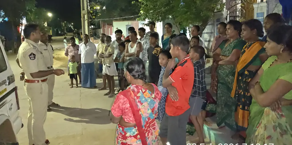 Tirupati Police Gramasabha: గ్రామాల్లో పోలీసుల రాత్రిపూట సభలు