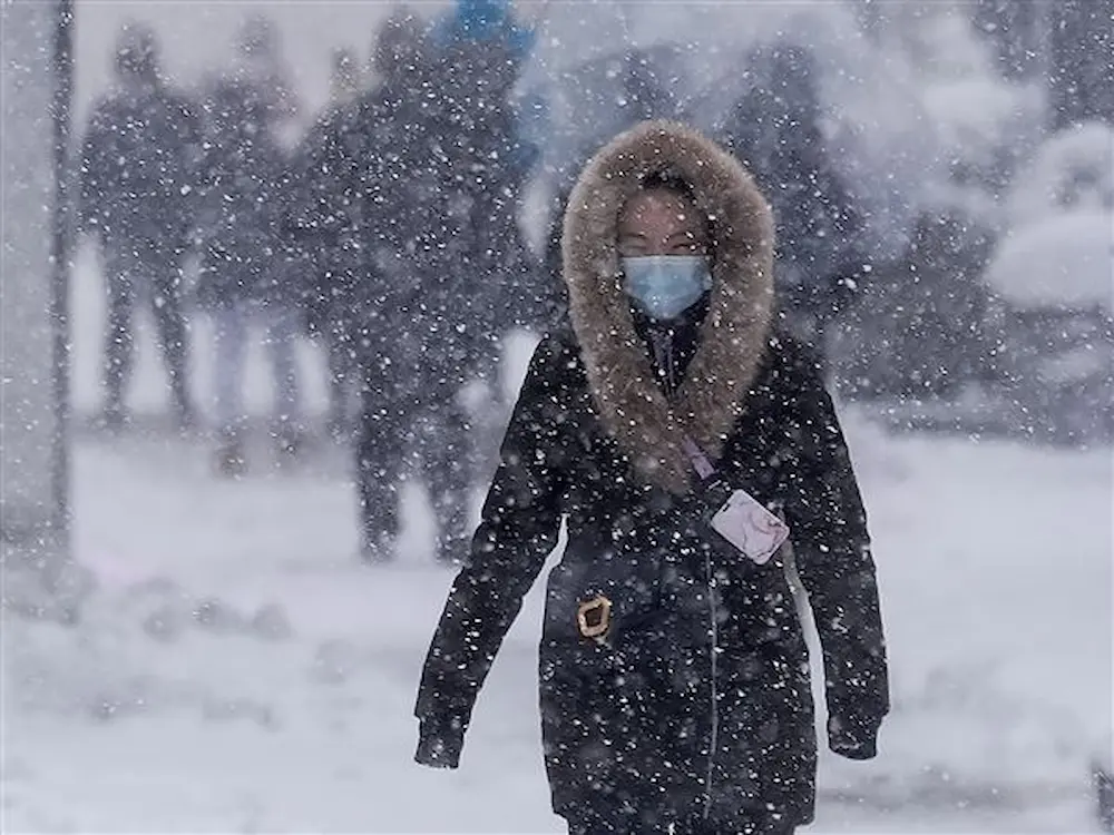 US: Snowstorm freezes Northeast America