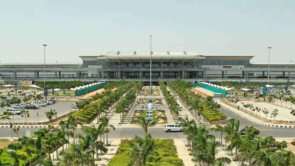 Hyderabad: దేశంలోనే కాస్ట్లీ ఎయిర్‌పోర్ట్‌గా హైదరాబాద్..