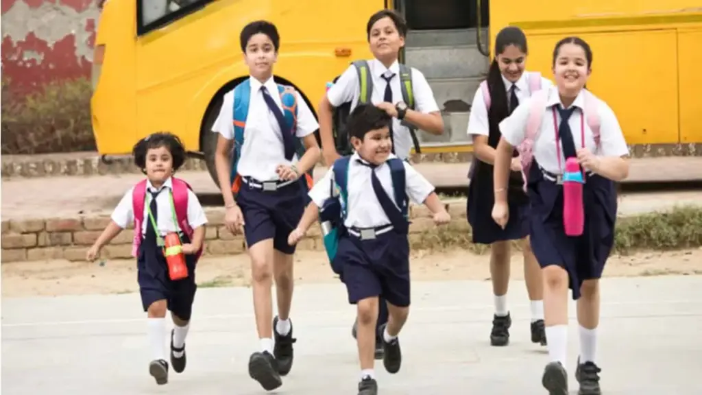 AP Schools: ఏపీలో మార్చి 16నుంచి ఒంటిపూట బడులు