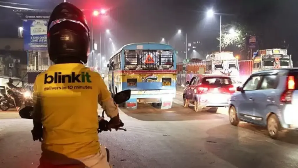 Blinkit vs Zepto: 'గిగ్ వర్కర్' ఆదాయం 3 రోజులకి ఎంతంటే ?
