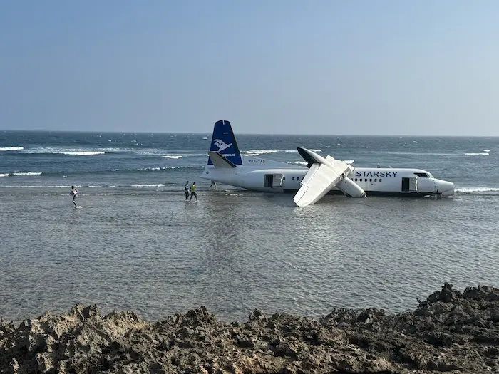 Mogadishu: బీచ్‌లో దిగిన విమానం…తృటిలో తప్పించుకున్న ప్రయాణీకులు!