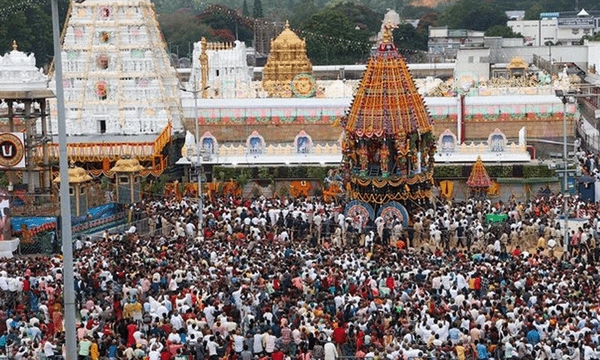 TTD: తిరుమలలో కొనసాగుతున్న భక్తుల రద్దీ..