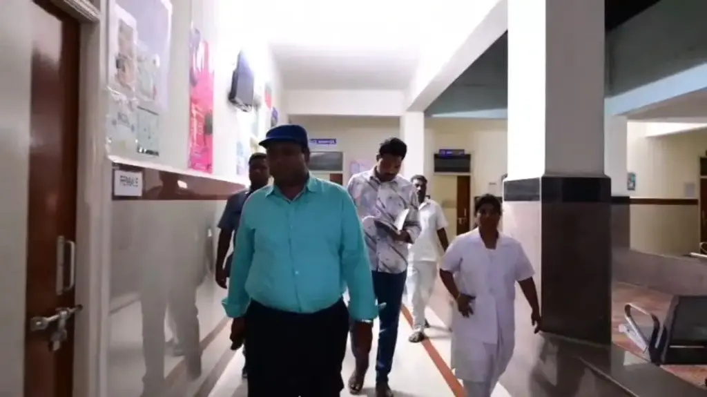 Medak Collector Inspection: Collector conducts surprise inspections of community health centers and hospitals at midnight