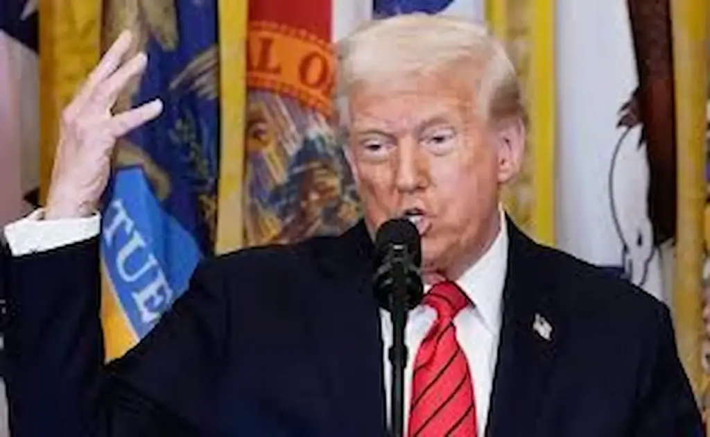 Trump: తగ్గేదేలే.. సుప్రీంకోర్టు తీర్పు తర్వాత 10 శాతం సుంకాల దాడి