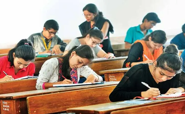 Andhra Pradesh: టెన్త్ పరీక్షల్లో ప్రైవేటు టీచర్లకు ఇన్విజిలేటర్ బాధ్యతలు?