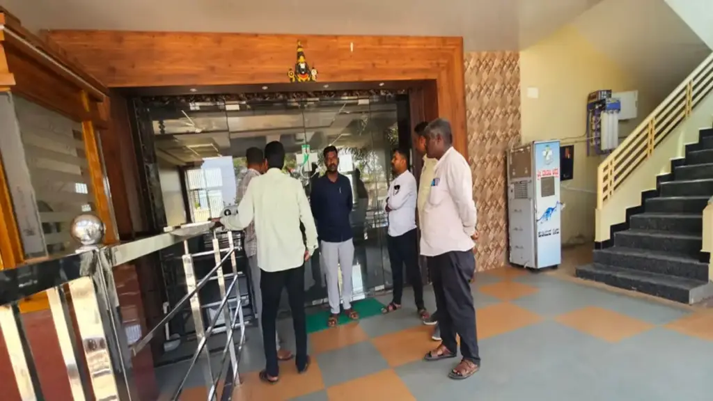 Bjp mla corruption news : రూ.5 లక్షల లంచం తీసుకుంటూ ఎమ్మెల్యే అరెస్ట్.. షాక్ కర్ణాటక!