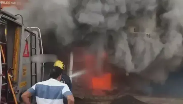 massive-fire-at-sai-mobile-shop-kphb-hyderabad-short-circuit