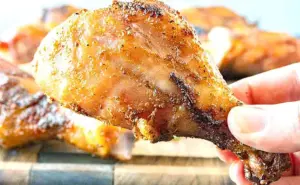 భోజనం చేస్తుండగా గొంతులో ఇరుక్కున్న చికెన్ ముక్క