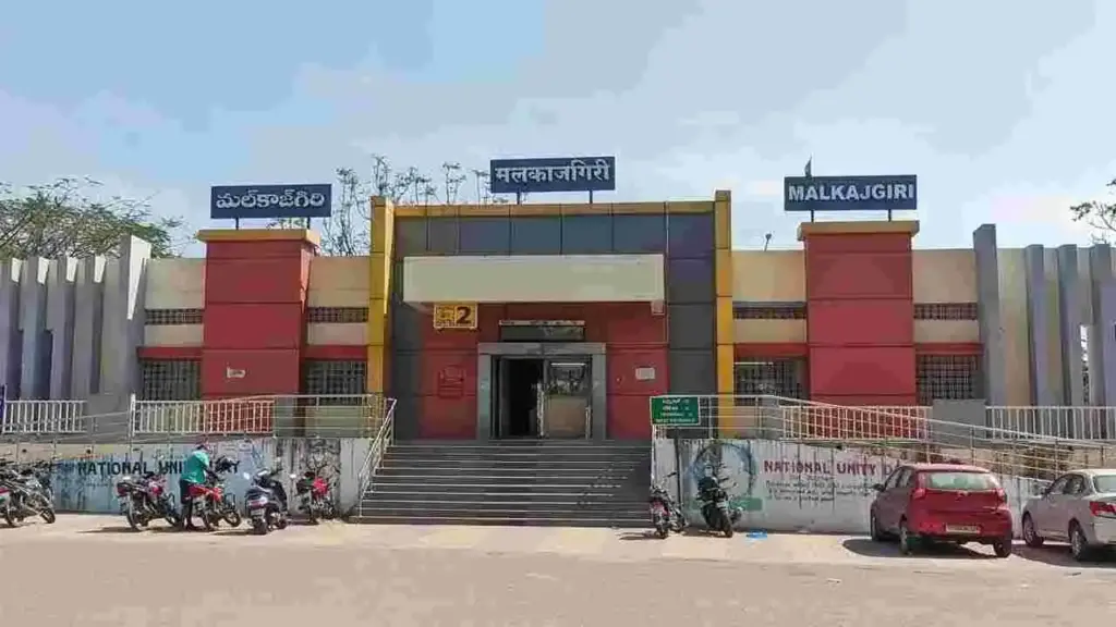 Malkajgiri: మల్కాజ్‌గిరి రైల్వే స్టేషన్‌కు కొత్త కళ.. ఉగాదికి ప్రారంభం