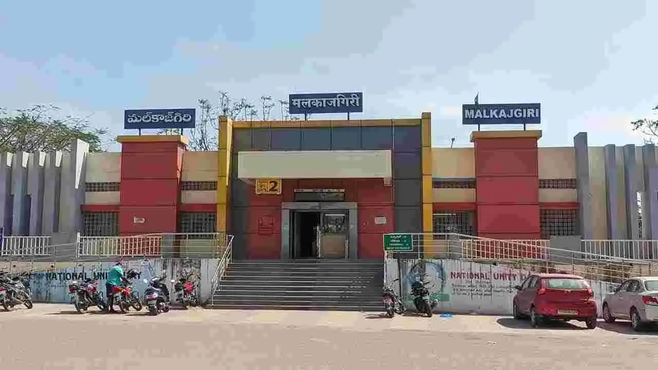 మల్కాజ్‌గిరి రైల్వే స్టేషన్‌కు కొత్త కళ.. ఉగాదికి ప్రారంభం