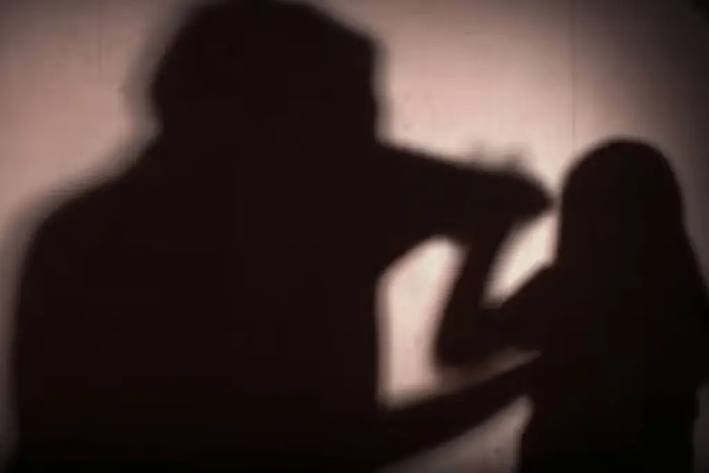 Gujarat crime: కన్న కూతురిపై 45 ఏళ్ల తండ్రి అత్యాచారం..