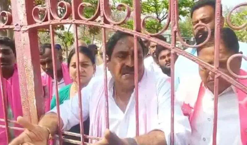 Thorrur Municipality : తొర్రూరు మున్సిపాలిటీ కాంగ్రెస్ కు దక్కడం తో ఎర్రబెల్లి కంటతడి