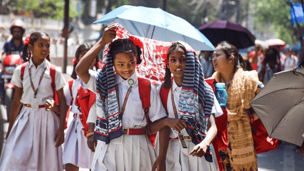 Telangana: మార్చి 16 నుంచి ఒంటిపూట బడులు..