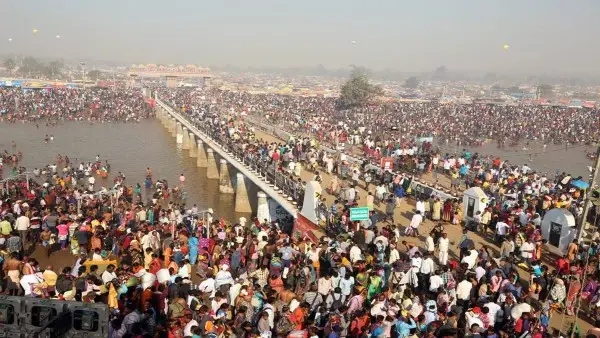 Devotees flock to see Sammakka-Saralamma