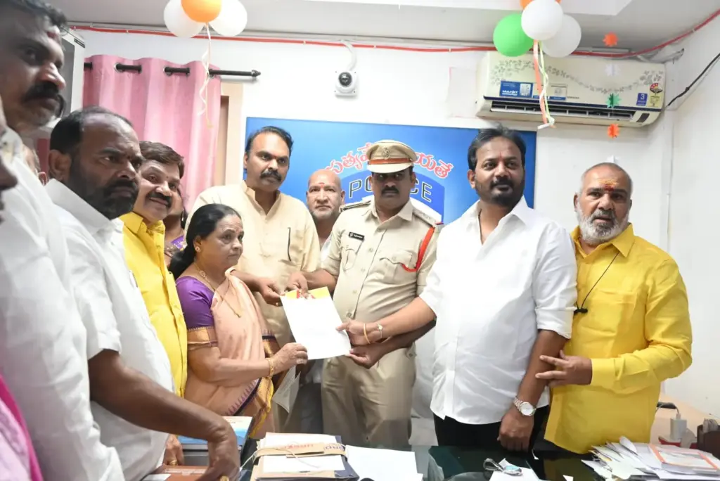 Ambati Rambabu : అంబటి వ్యాఖ్యల పై తిరుపతి లో పిర్యాదులు