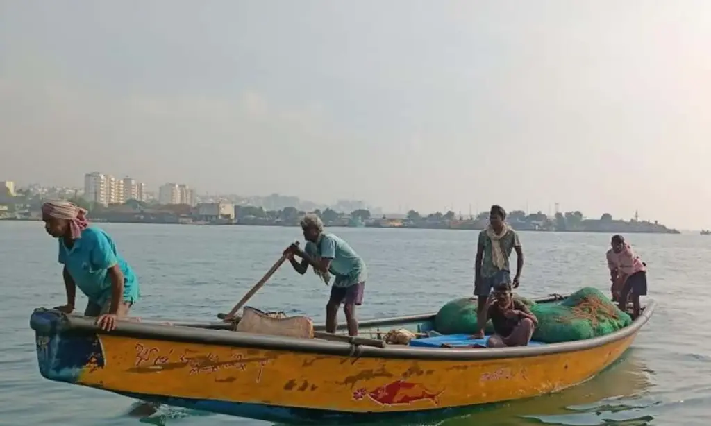 AP: మత్స్యకారులకు శుభవార్త: బీమా పరిహారం రూ.10 లక్షలకు పెంపు