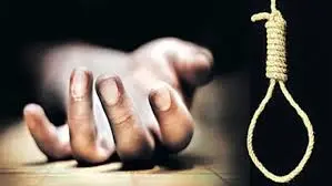 గురుకుల పాఠశాలలో పదో తరగతి విద్యార్థి ఆత్మహత్య