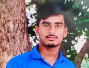 బైక్‌ను ఢీకొట్టిన కారు.. యువకుడు మృతి