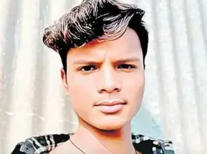 తండ్రి మరణంతో మనోవేదనకు గురై.. యువకుడు ఆత్మహత్య