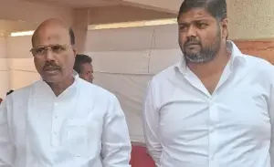 చైర్మన్, వైస్ చైర్మన్ ఎన్నిక వాయిదా అప్రజాస్వామికం