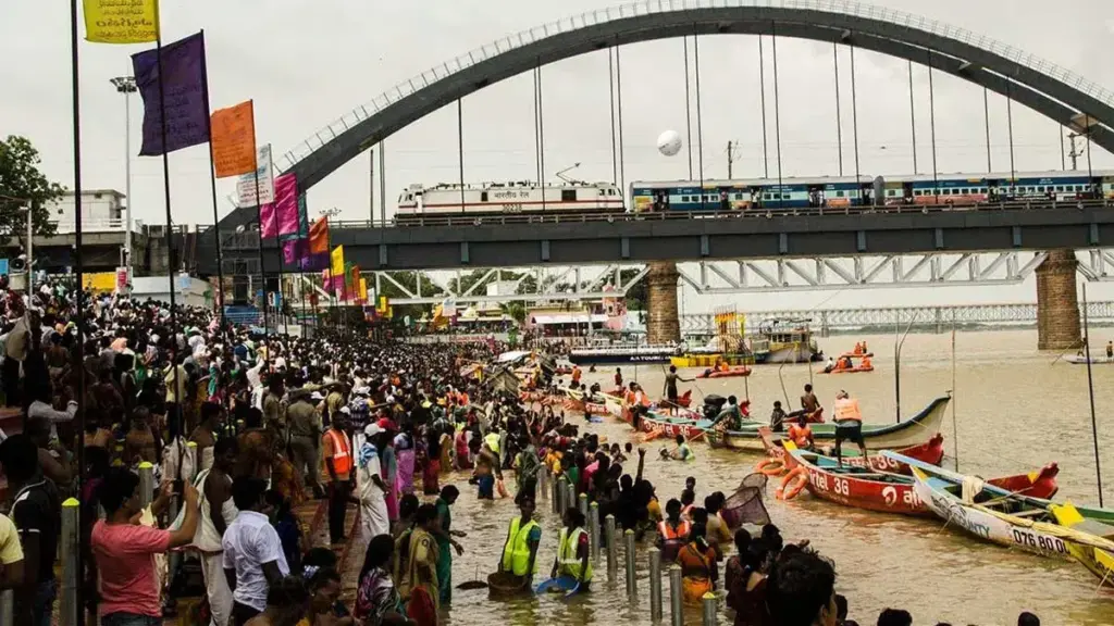 Godavari Pushkaralu: DGP reviews Godavari Pushkaralu