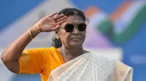 వాయు శక్తి విన్యాసాలకు ముఖ్య అతిథిగా రాష్ట్రపతి