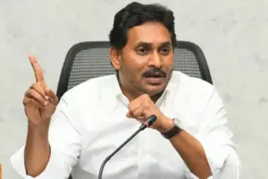 అన్ని వర్గాల ప్రజలను బడ్జెట్ మోసం చేసింది: జగన్‌