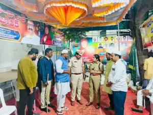 షబ్-ఎ-బరాత్ భద్రతా ఏర్పాట్లను పరిశీలించిన టౌన్ ఏఎస్పీ