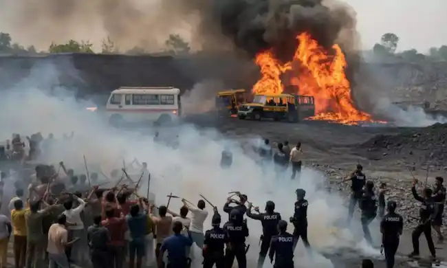 CoalMine Blast: 25 మంది మృతి, అక్రమ మైనింగ్‌పై తీవ్ర విమర్శలు