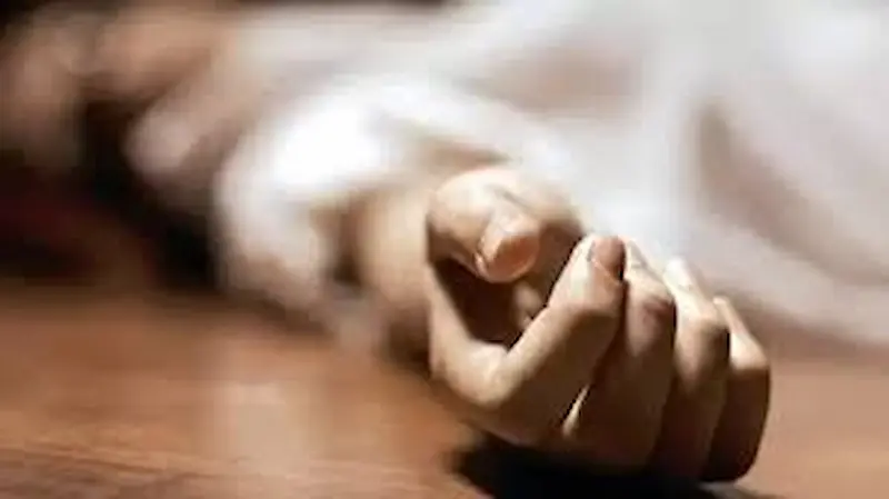 Kadapa: బైక్‌ను ఢీకొట్టిన లారీ.. స్పాట్‌లోనే యువతి మృతి