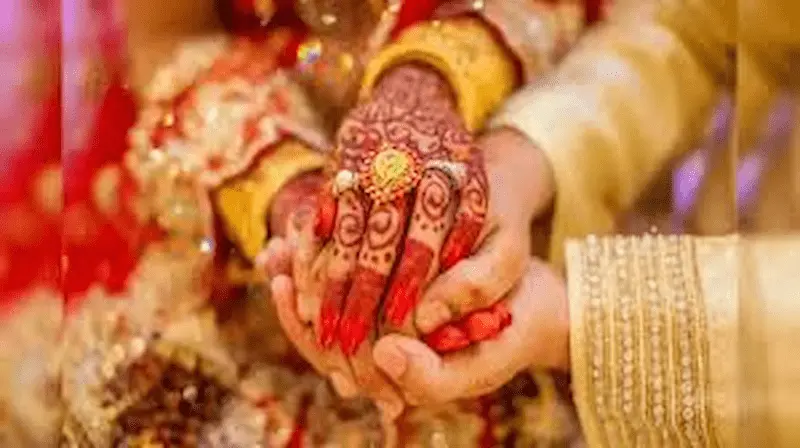 Chhattisgarh: పెళ్లి కుదిరాక ఫోన్‌ ముచ్చట్లు నిషేధం.. ఎందుకంటే?