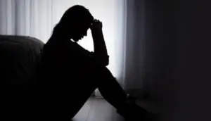 అందంగా లేవని భర్త వేధింపులు: భార్య ఆత్మహత్య!