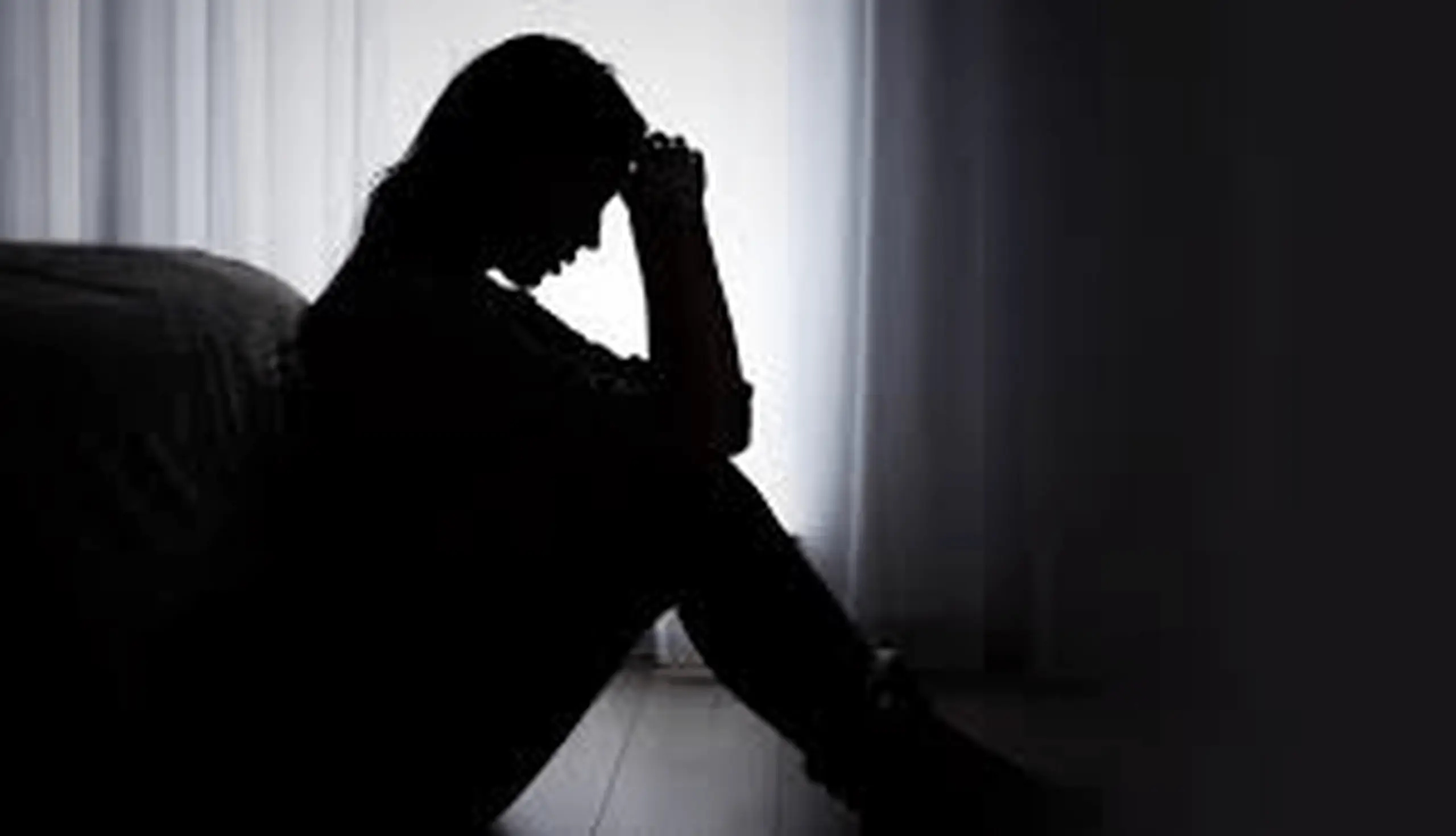 అందంగా లేవని భర్త వేధింపులు: భార్య ఆత్మహత్య!