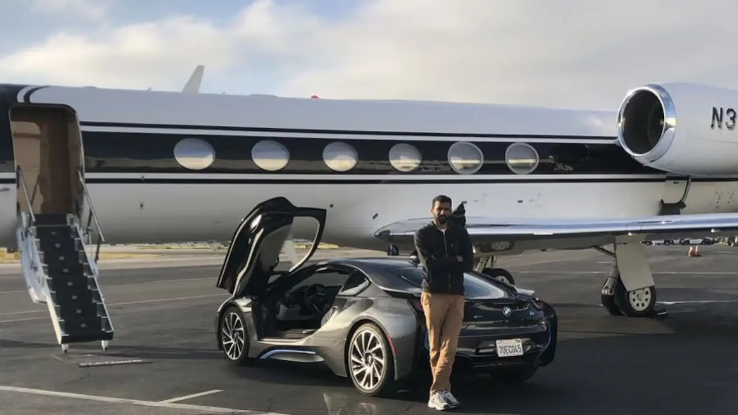 భారతీయులపై అమెరికాలో రేసిస్టు ట్రోల్..దిగ్గజ కంపెనీ సీఈఓ స్పందన