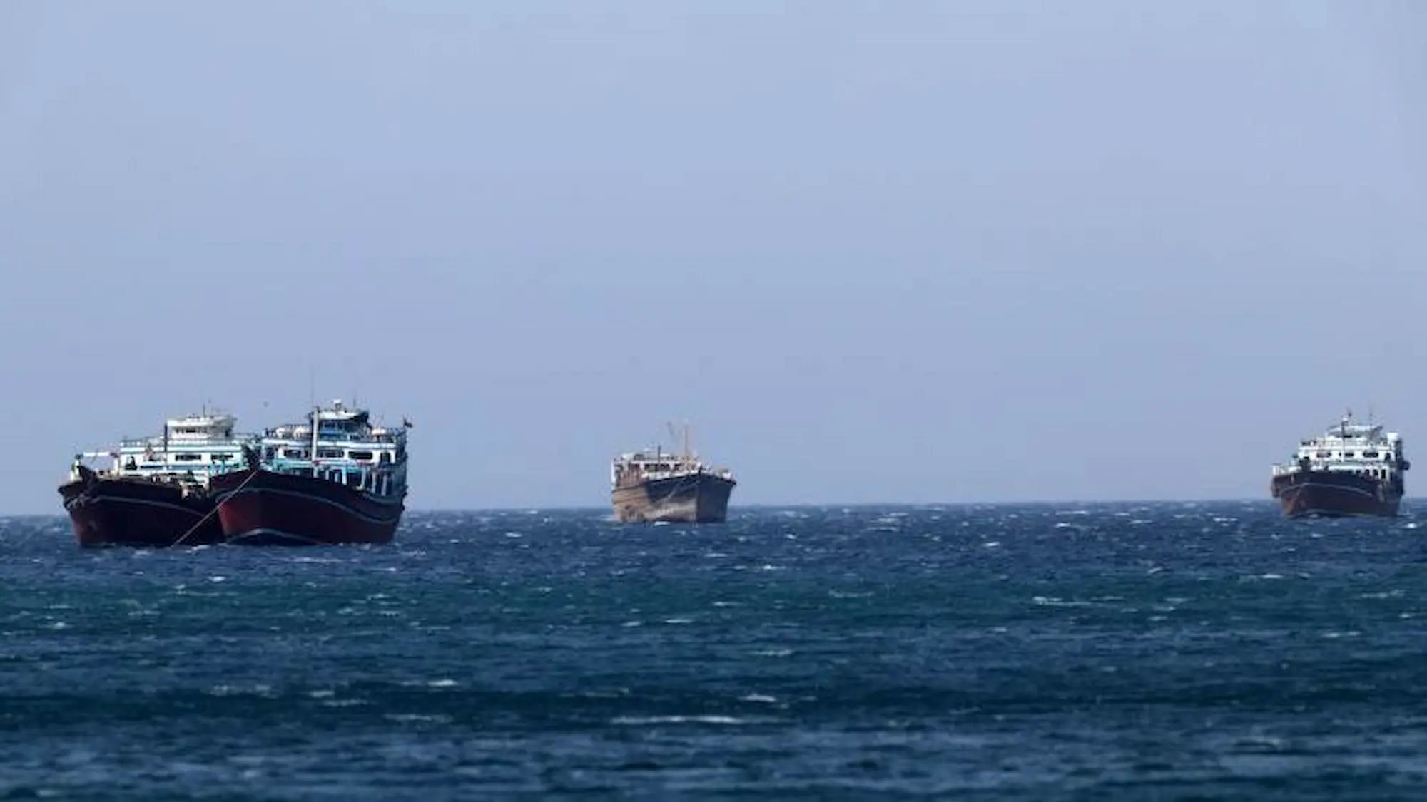 Strait of Hormuz: చమురు ట్యాంకర్ల నిలిపివేత..