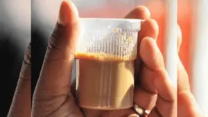 టీ దుకాణాల్లో మట్టి కప్పు పేరుతో దోపిడీ!