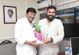 పవన్‌ను కలిసిన ‘పద్మశ్రీ’ రాజేంద్ర ప్రసాద్