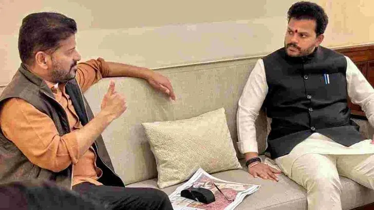 Delhi: రామ్మోహన్ నాయుడుతో భేటీ అయిన సీఎం రేవంత్ 