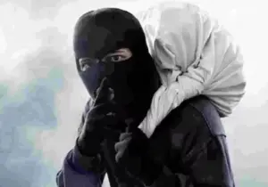 పేరుకు వంట మనిషి వజ్రాల కె ఎసరు పెట్టిన మోసగాడు