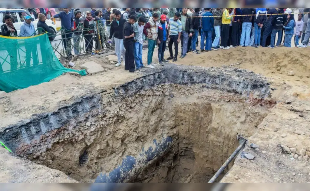 Delhi negligence deaths : అధికారుల నిర్లక్ష్యం, 5 రోజుల్లో 2 ప్రాణాలు బలి!