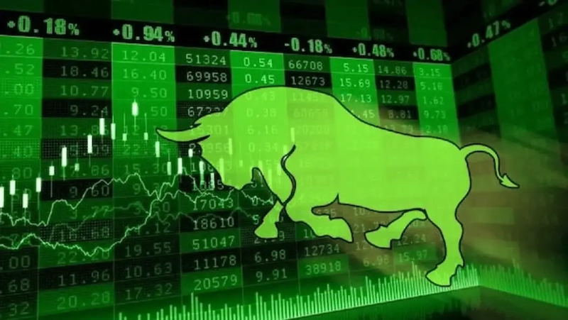 Stock markets closed with huge gains