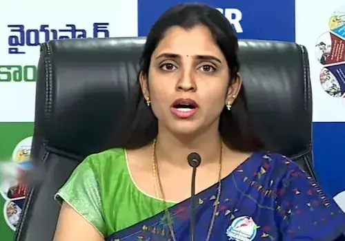 Shyamala: కుక్కల పై చూపించే శ్రద్ధ పిల్లల పై చూపిస్తే బాగుంటుంది