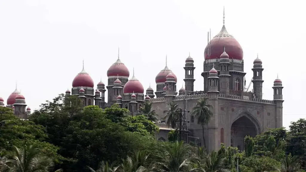 Breaking news: 'ఐబొమ్మ' రవికి బెయిల్ మంజూరు