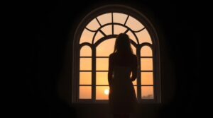 రూ.30 లక్షల నగలతో వెళ్లిన యువతి అదృశ్యం, అసలు ఏమైంది?