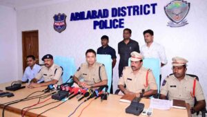 చిట్ ఫండ్ మోసం శ్రీనివాసరావు కస్టడీలో