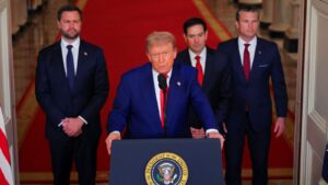 ఇరాన్‌పై దాడుల నిర్ణయంతో ట్రంప్‌పై అమెరికాలో రాజకీయ వివాదం