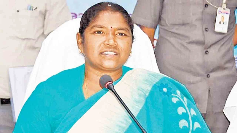 TG Government: పంచాయతీ నిధులపై మంత్రి సీతక్క ఆదేశాలు